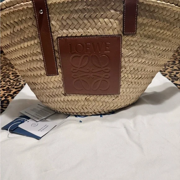 Loewe Ibiza Basket Raffia Bag. Medium. - Picture 4 of 13
